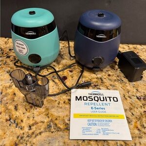 Thermacell E-Series Bug Devices 2 units 1 charger 1 refill
